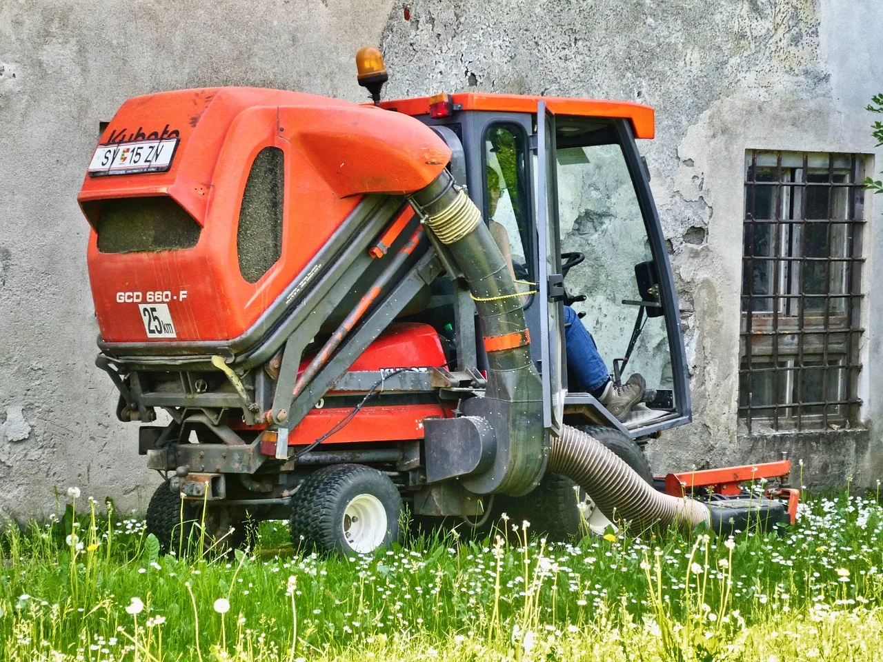 mower, grass, cutting, nature, lawnmower, gardening, equipment. The startup budget for a lawn care business and the ways to finance it